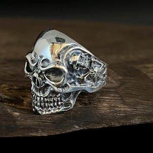Bague tête de mort lourde en argent sterling 925 oxydé