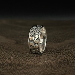Celtic Triskelion Band Ring // 925 Sterling Silver // Sizes 7 to 11 Available