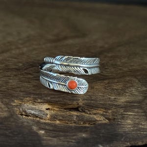 コーラルフェザーリング：酸化スターリングシルバーの西洋ジュエリー