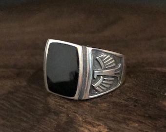 Anillo de ónix negro Thunderbird // Anillo de plata de ónix negro para hombre // Anillo de águila de ónix // Anillo maestro del cielo de ónix // Anillo de cielo de águila de ónix negro