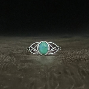 Celtic Turquoise Ring // 925 Sterling Silver // Triquetra Design Turquoise Ring // Celtic Jewelry
