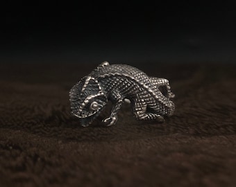 Silver Gecko Ring Size  // 925 Sterling Silver // Handcrafted // Oxidized