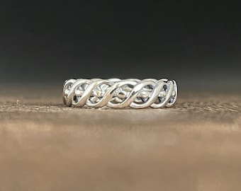 Braid Silver Ring // 925 Sterling Silver // Size 5 to 10 available