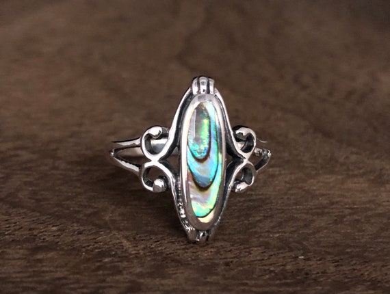 Totally Fab!! Vintage Native American Navajo Purple Abalone Shell Sterling Silver Bracelet Totally Fab!! Vintage Native American Navajo Purple Abalone Shell Sterling Silver Bracelet