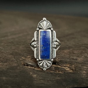 Blue Lapis Silver Ring // 925 Sterling Silver // Western Design Lapis Lazuli Ring