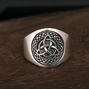 Bague celtique triquetra / Argent sterling 925 / Bague Trinity en argent sterling moulé / / Chevalière celtique oxydée