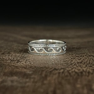 Silver Wave Ring // Oxidized Wave Ring // 925 Sterling Silver // Sizes 5 to 10