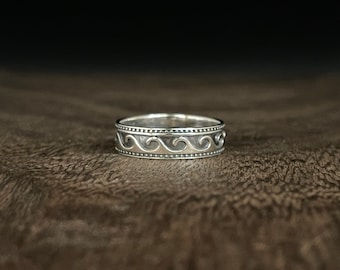 Silver Wave Ring // Oxidized Wave Ring // 925 Sterling Silver // Sizes 5 to 10