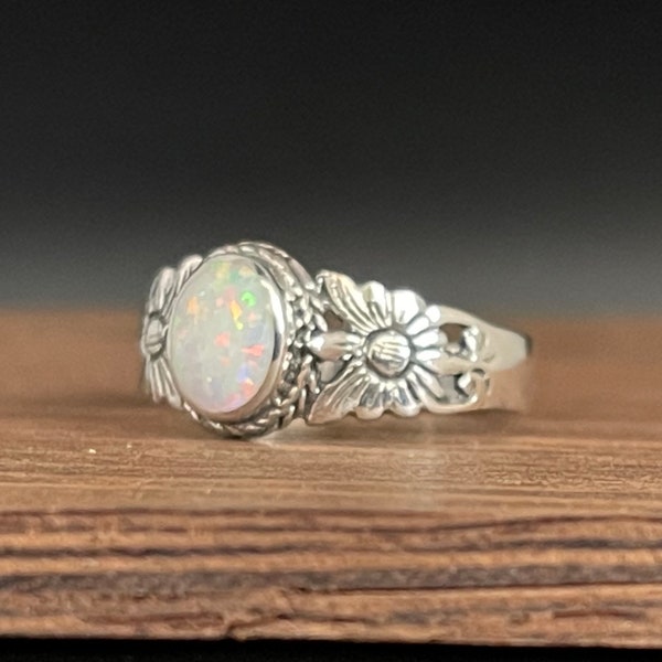 Silver Opal Ring // 925 Sterling Silver //Sunflower Design White Opal Ring