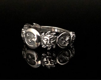 Sterling Silver Sun, Moon & Stars Ring - Oxidized Celestial Band