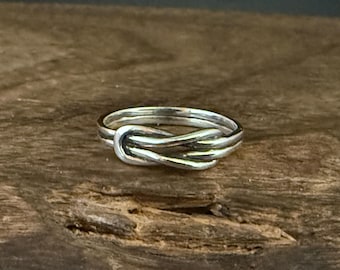 Silver Knot Promise Ring // 925 Sterling Silver // Sizes 4 to 10