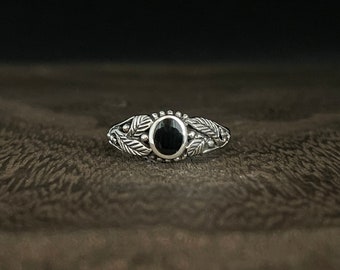 Black Onyx Leaf Ring: Sterling Silver Southwest Style