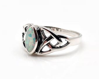 Triquetra Opal Ring // 925 Sterling Silver // Celtic Jewelry