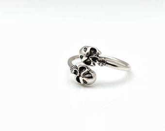 Wrap Around Skull Ring // 925 Sterling Silver // Gothic Jewelery