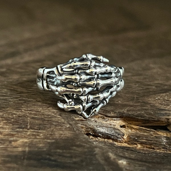 Skeleton Hand Ring // 925 Sterling Silver // Sizes 7 to 11 Available // Gothic Jewelry