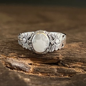 Western Sunflower Ring med vit turkos // 925 sterlingsilver // Storlekar 5 till 10