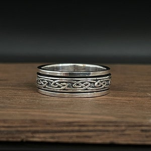 Celtic Design Spin Ring // 925 Sterling Silver // Celtic Fidget Ring