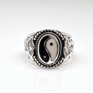 Yin and Yang Dragon Ring // 925 Sterling Silver // Balance Ring // Meditation Ring