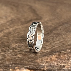 Celtic Braid Band Ring // 925 Sterling Silver // Celtic Silver Band Ring