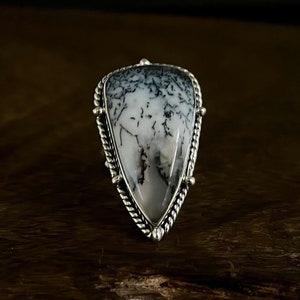 Westlicher Pfeilspitzen-Ring mit Dendritenopal (Achat) // Size 7 // 925 Sterling Silber // Handgemacht