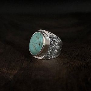 Western Leaf Turquoise Ring Size 8 // 925 Sterling Silver // Southwest Turquoise Ring