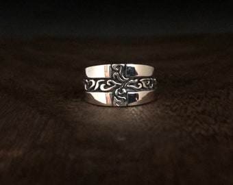 Silver Cross Band Ring // 925 Sterling Silver // Oxidized