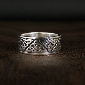 Celtic Band Silver Ring // 925 Sterling Silver // Trinity Band Celtic Ring // Silver Celtic Ring // Triquetra Silver Celtic Ring