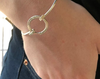 Solid Silver Bangle with Round Clasp / 925 Sterling Silver /Hallmarked / Hammered Finish / Birthday/ Anniversary / Gift For Her