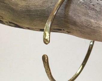 Brass Bangle - Thin / Hammered / Texture / Round Wire / Stackable / Casual Chic / Gift For Her