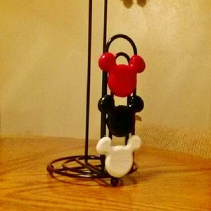 Large silhouettes paper towel holder