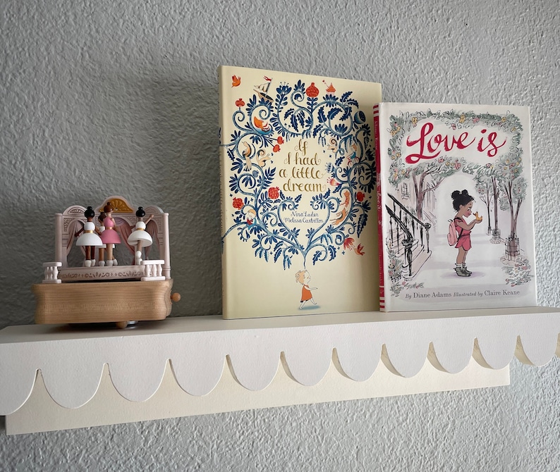 Scalloped Edge Shelf, Nursery Room Shelf, Floating Shelf with Books, White Shelf, Floating Shelf with Scalloped Edge, White Shelf