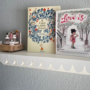 Scalloped Edge Shelf, Nursery Room Shelf, Floating Shelf with Books, White Shelf, Floating Shelf with Scalloped Edge, White Shelf