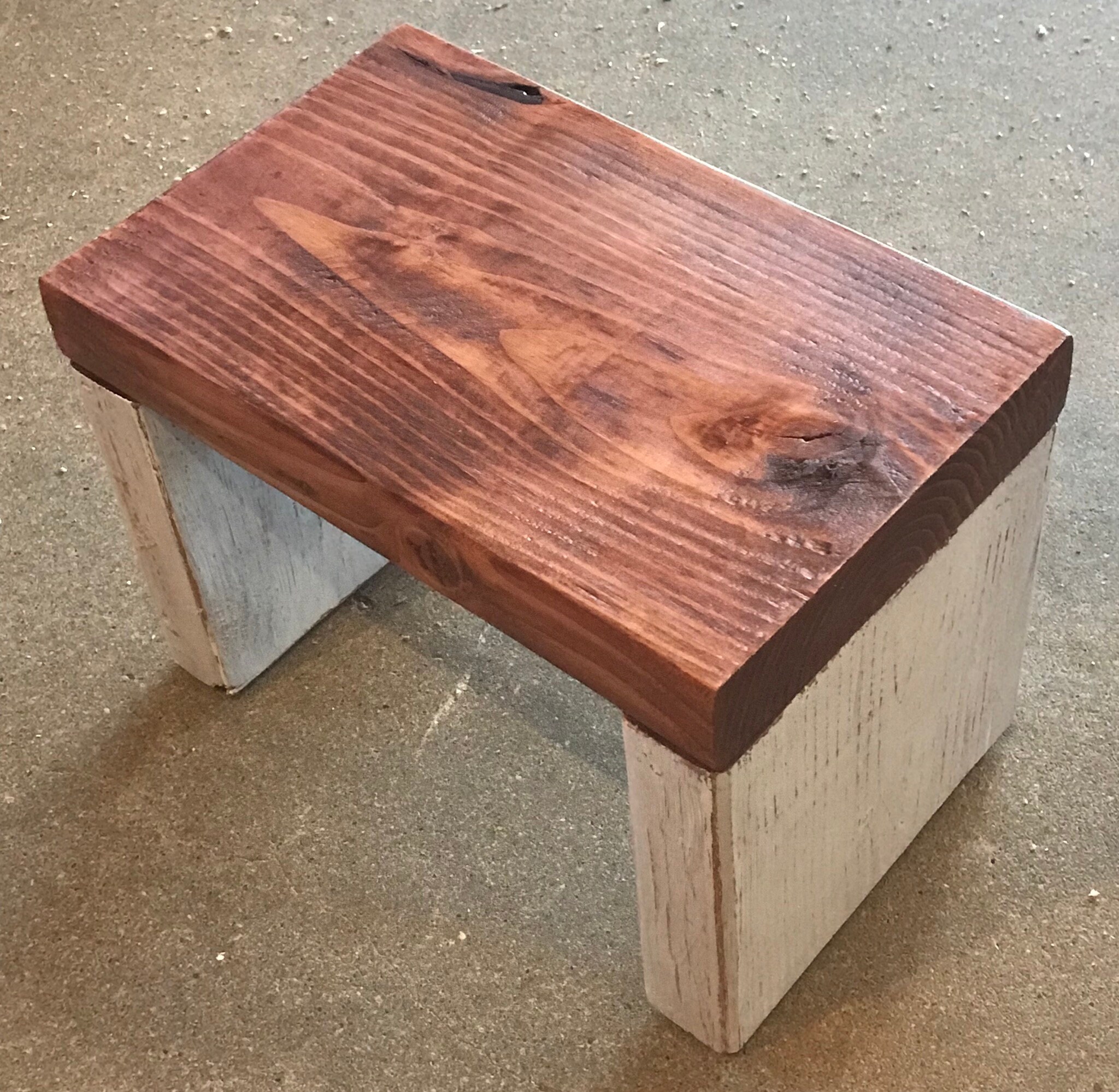 Wooden single step stool deals