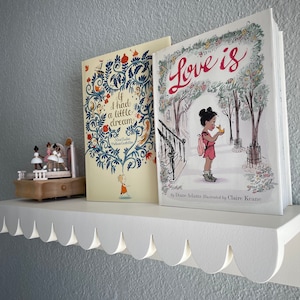 Scalloped Edge Shelf, Nursery Room Shelf, Floating Shelf with Books, White Shelf, Floating Shelf with Scalloped Edge, White Shelf