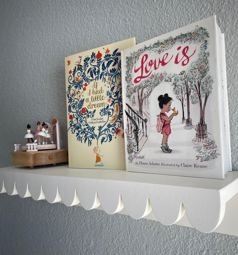 Scalloped Edge Shelf, Nursery Room Shelf, Floating Shelf with Books, White Shelf, Floating Shelf with Scalloped Edge, White Shelf