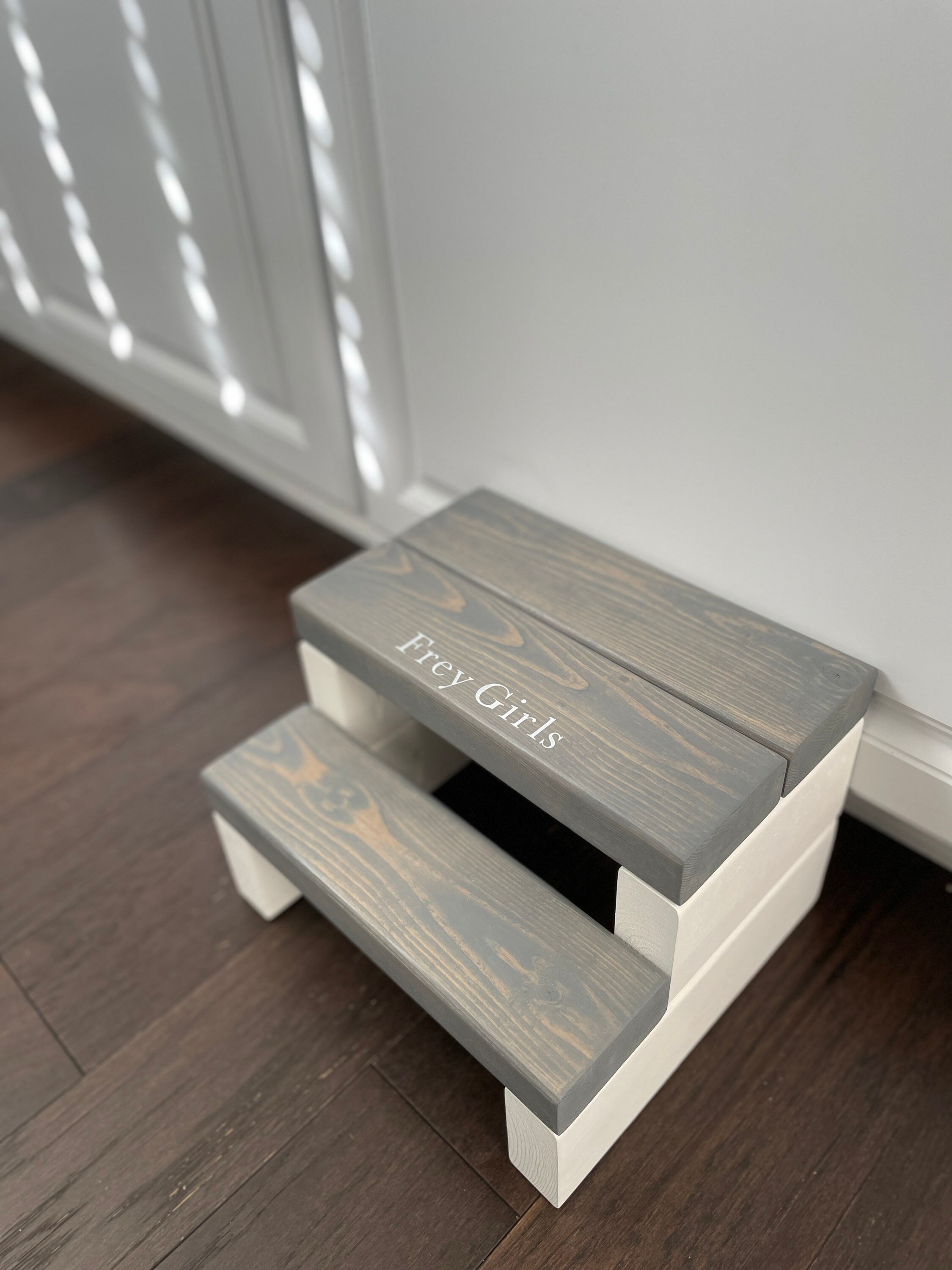Rustic Kids Step Stool: Personalized Wooden Toddler Tower - Thumbnail 4