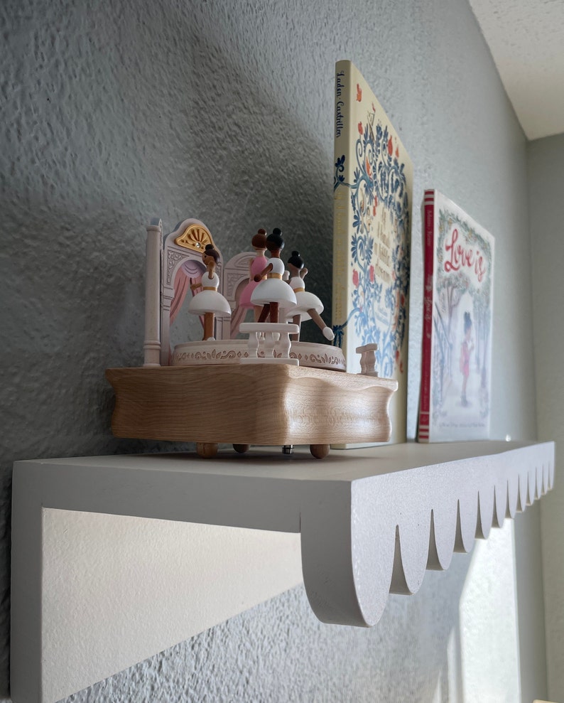 Scalloped Edge Shelf, Nursery Room Shelf, Floating Shelf with Books, White Shelf, Floating Shelf with Scalloped Edge, White Shelf