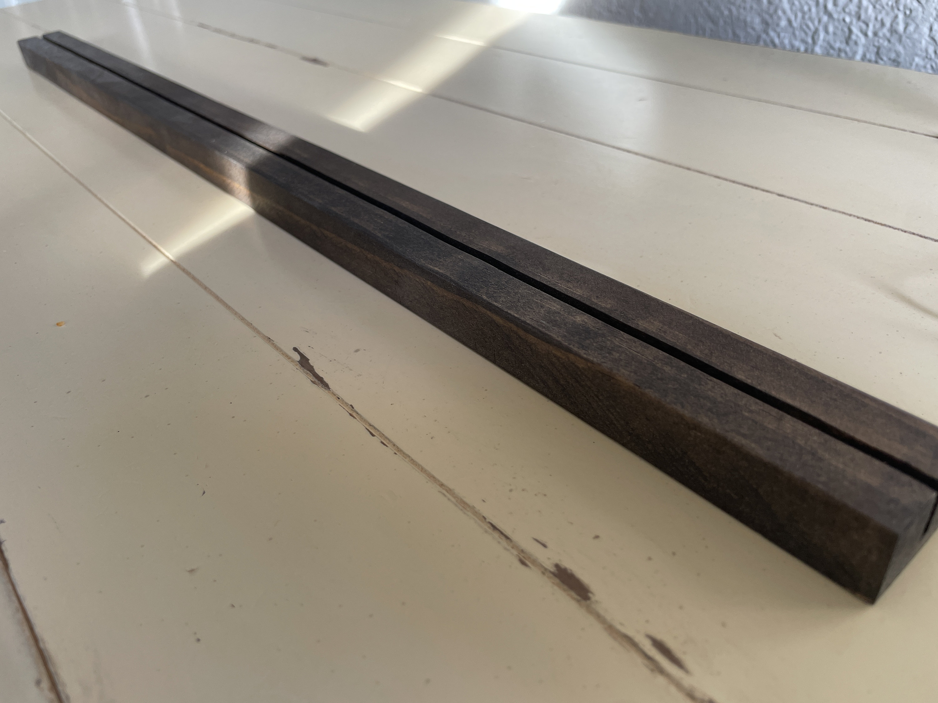 Wood Art Display: Vintage Card & Kids Art Stand - Thumbnail 2