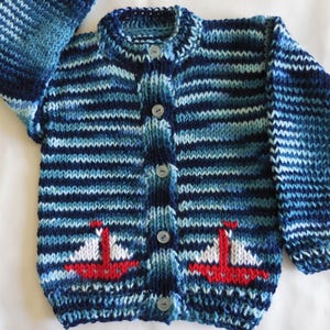 ハンドメイドニットの青い幼児用カーディガン セーター、ヨット付き - 青い航海用幼児用セーター カーディガン、ヨット付き、2.5～3歳向け