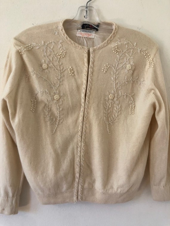 Vintage 50s Cardigan // 1950s Embroidered Sweater… - image 2