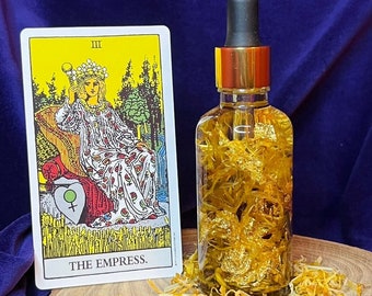 QUEEN BEE OIL | Commanding Conjure Oil | Self-Confidence and Success Spell Oil