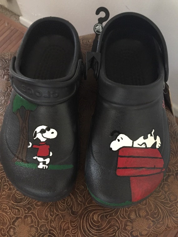 snoopy crocs