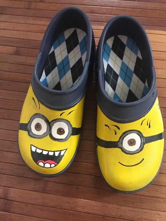 hand painted crocs