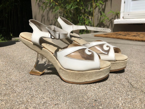 1960s/70s carved Lucite heel platform