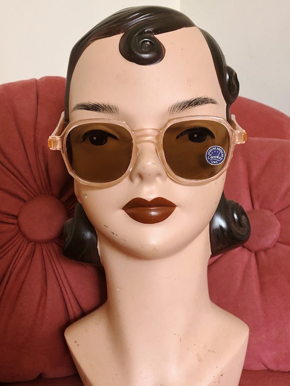 1940s deadstock Light Pink sunglasses