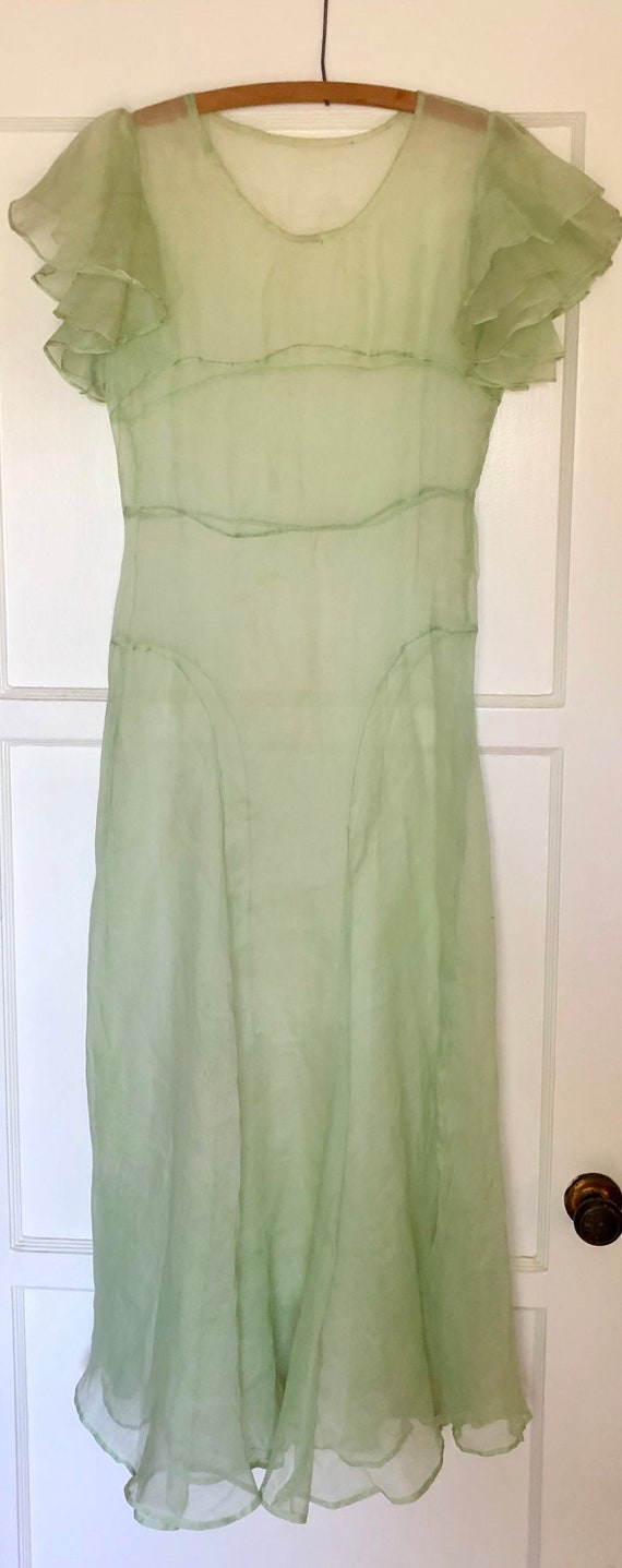 1930s Beautiful Light Pistacho green gown