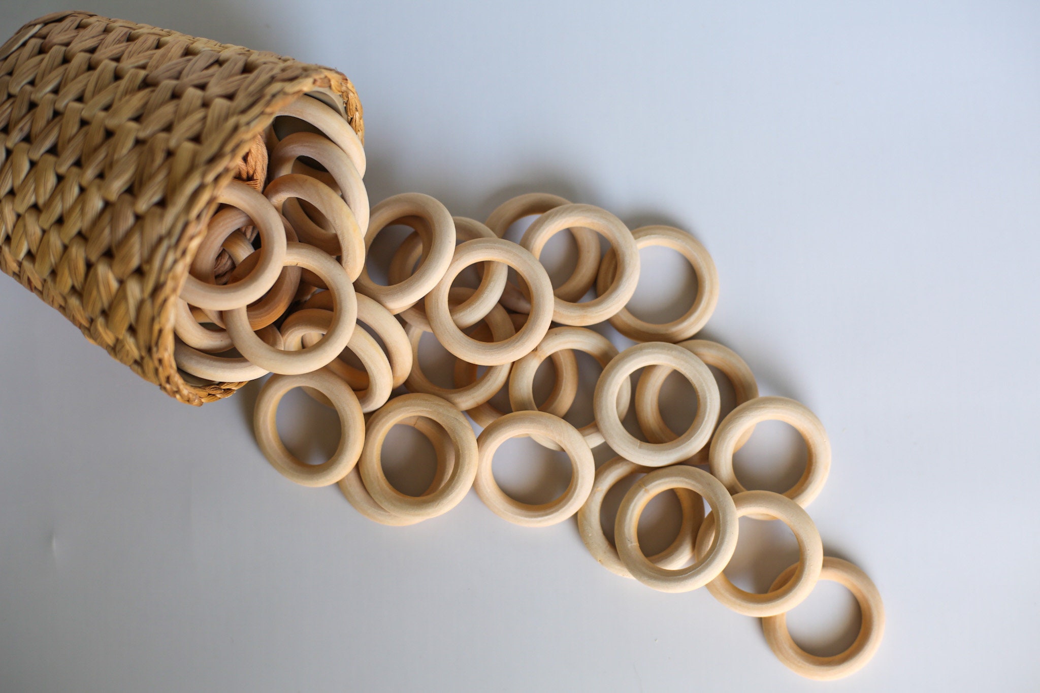 SUTENG 64 PCS 6 Sizes Natural Wood Rings, Smooth Unfinished Wood