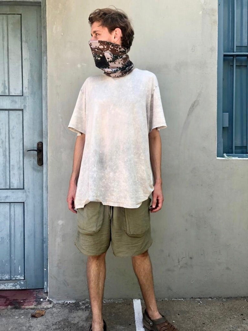 below knee shorts mens