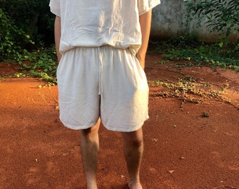 Pantaloncini di canapa fatti a mano / Canapa biologica / Abbigliamento personalizzato / Boho Hipster / India / Off-White / Yoga Meditazione Tai Chi / Unisex / Eco-Friendly