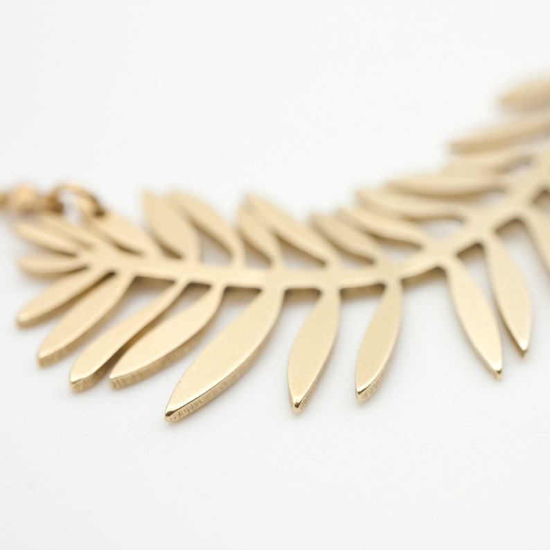 Howea. Handmade short necklace 38-42 cm made of brass image 3